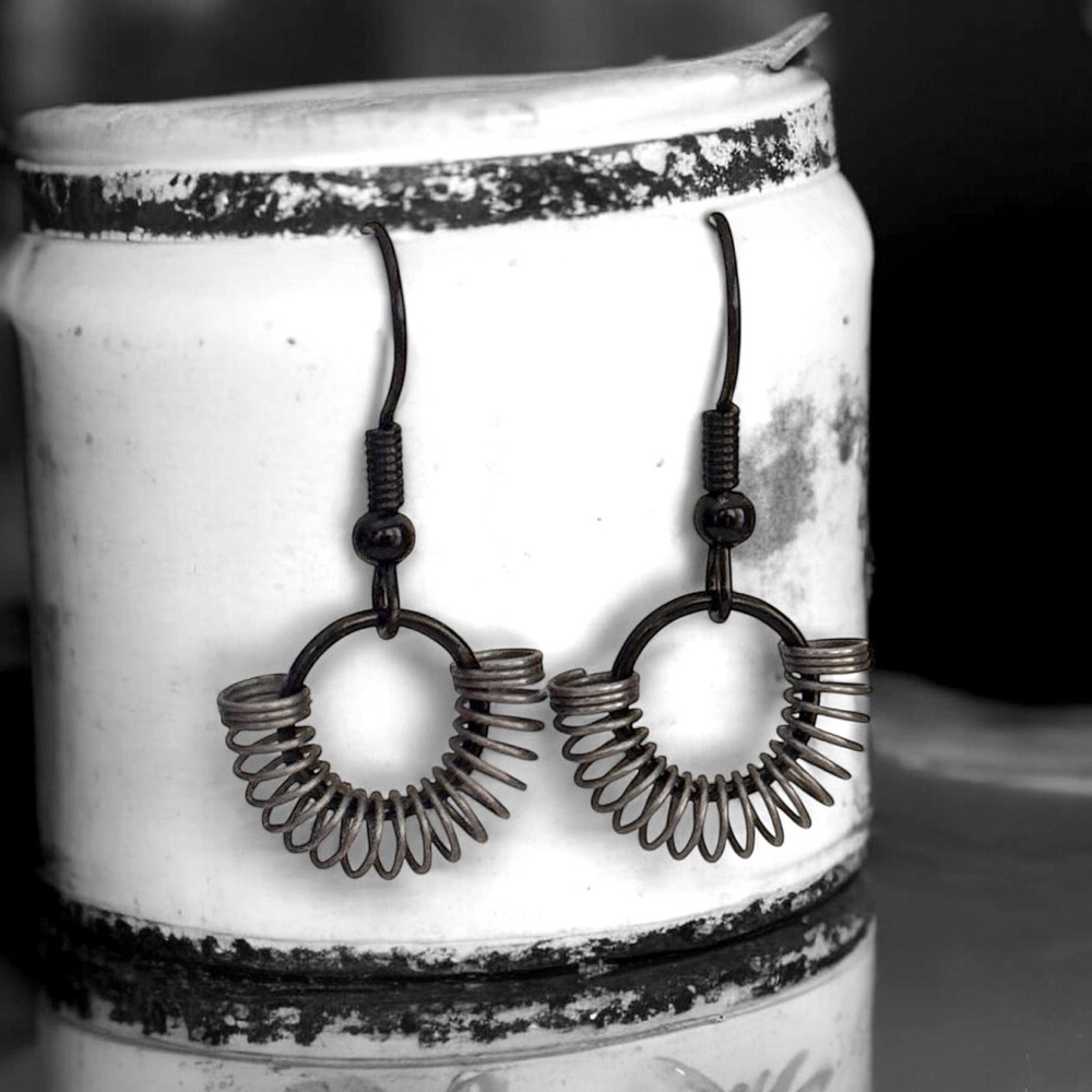5 For $25💫Alternative Coiled Spring Dangles Earrings